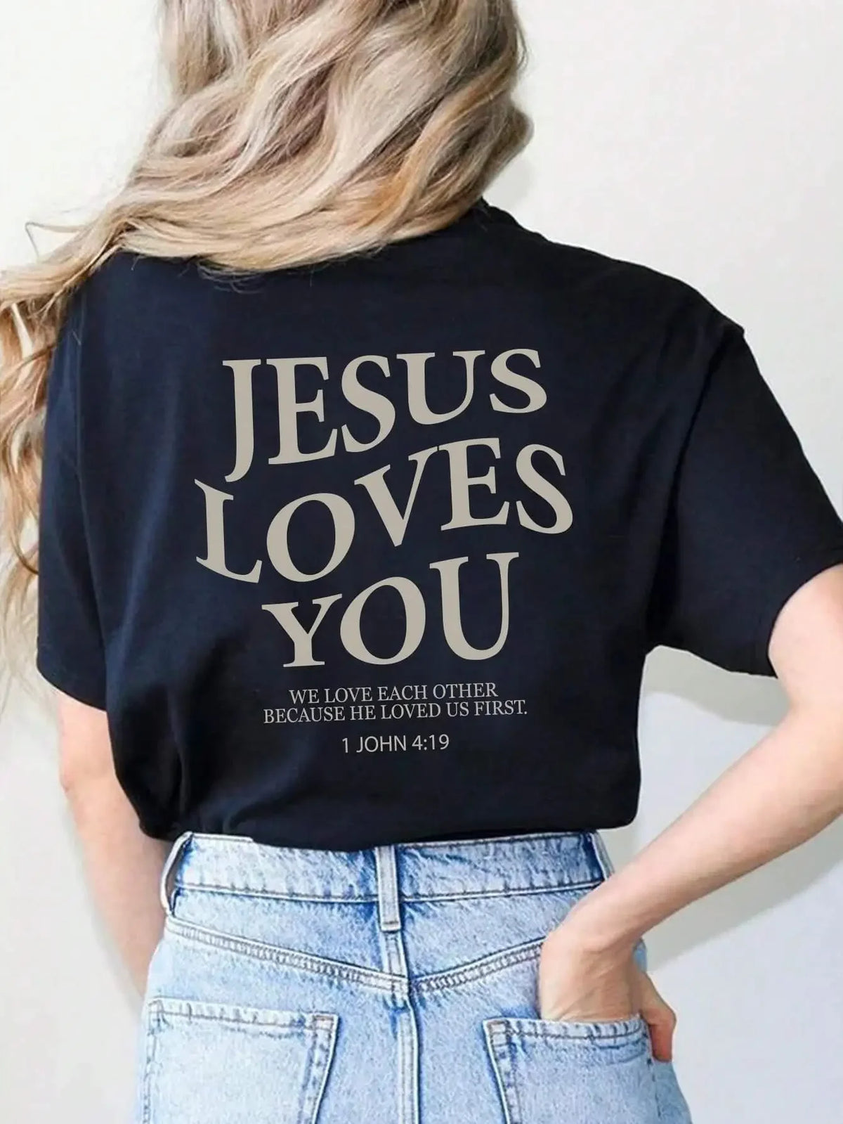 T-Shirts - Jesus Loves you